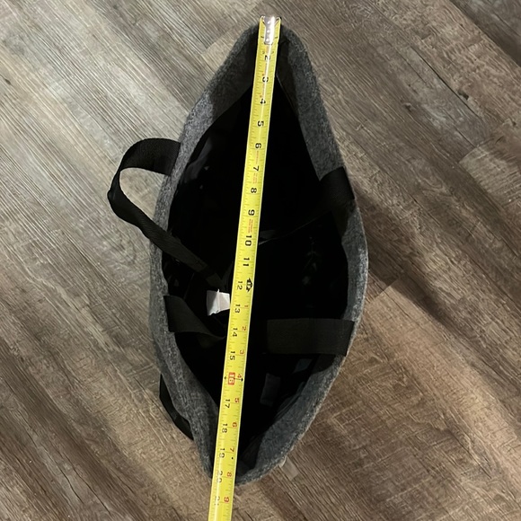 Large Tote - Picture 9 of 9